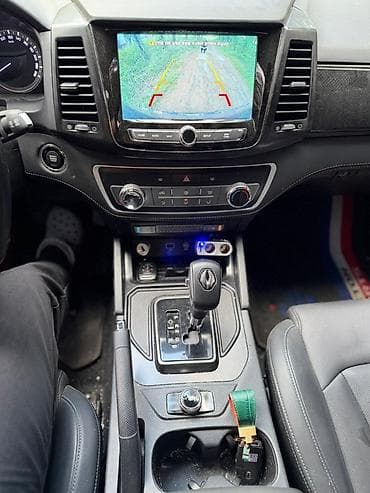 панел на нива: Ssangyong Rexton: 2020 г., Автомат, Внедорожник — 4