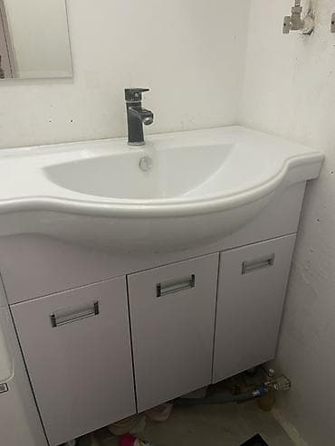 ты тумбы: Тумба для ванны, Новый, С раковиной, ЛДСП, Самовывоз, цвет - Белый — 1