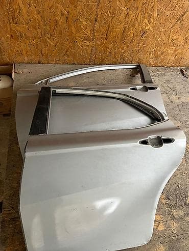 e500 124: Дверь Передняя левая Toyota — 3