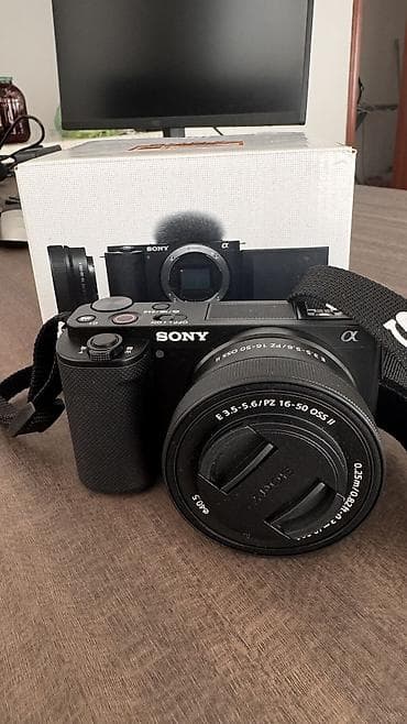 canon eos1100d: Sony ZV-E10 с кит-объективом E PZ 16–50mm f/3.5–5.6 OSS II Компактная — 4