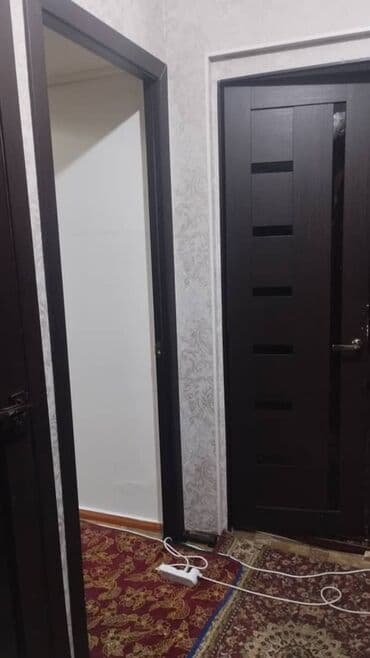 1 комнатная квартира мкр: 3 комнаты, 78 м², 106 серия, Старый ремонт — 4