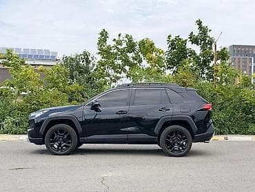Toyota RAV4: 2021 г., 2.5 л, Автомат, Бензин, Кроссовер