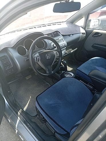 honda jazz kg: Honda Jazz: 2005 г., 1.3 л, Автомат, Бензин, Хэтчбэк — 4