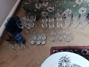 шкатулка для украшений: Продается! Настольные часы ретро стиля, сервизы, мясорубка, матрасы — 8