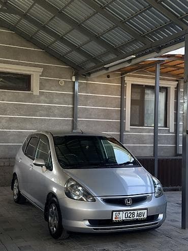 Honda Fit: 2001 г., 1.3 л, Вариатор, Бензин, Хэтчбэк