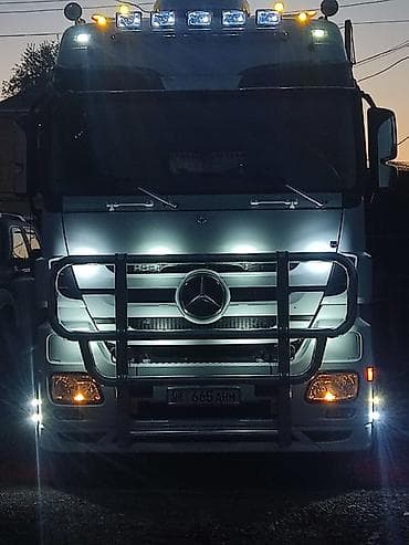 урмат бетон: Жүк ташуучу унаа, Mercedes-Benz, Стандарт, 7 т, Колдонулган — 4