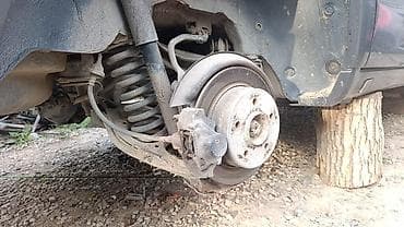 Задняя подвеска и тормозной узел в сборе для легкового автомобиля