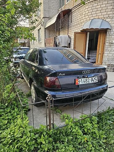 Audi A4: 1996 г., 1.8 л, Автомат, Бензин, Седан