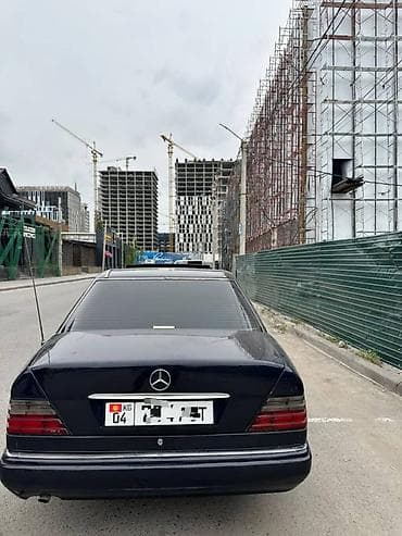 с большим баком: Mercedes-Benz W124: 1995 г., 2.2 л, Автомат, Бензин, Седан — 4