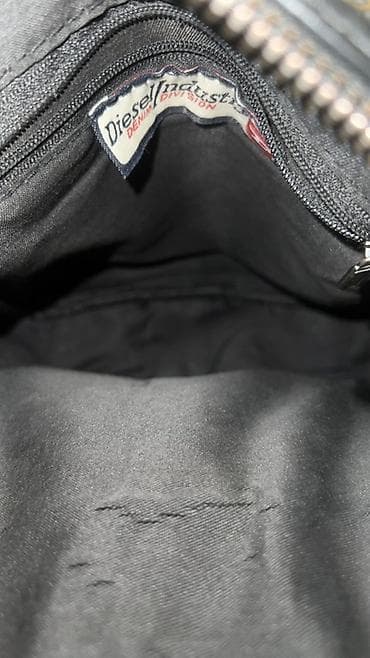 значек: Сумка через плечо Diesel (crossbody) - Материал: черная фактурная — 3