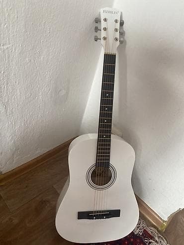 Акустическая гитара Jizhilin, корпус дредноут, цвет белый глянец. -