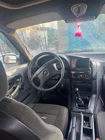 kia rio 2004: BMW 3 series: 1992 г., 1.8 л, Механика, Бензин, Седан — 10