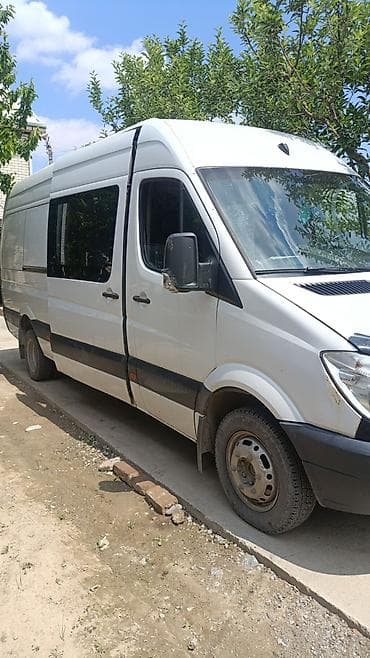 кабина спритер: Легкий грузовик, Mercedes-Benz — 4