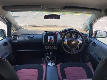 хонда фить: Honda Fit: 2006 г., 1.3 л, Автомат, Бензин, Хэтчбэк — 9