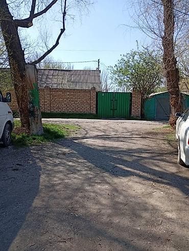 Продажа домов: 🏡 Срочно продаётся дом в районе Аламединского рынка, Бишкек ✨ 4комнат — 9