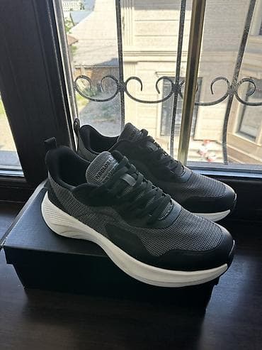 nike react hyperset: Новые спортивные удобные легкие царапин и порванных мест нету 41-42 — 1