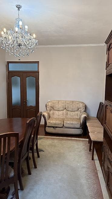 Батирлер: 3 бөлмө, 71 м², Сталинка, 1 кабат, Косметикалык оңдоо — 2