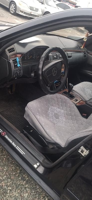 машина мерс с: Mercedes-Benz E-Class: 1995 г., 2.3 л, Ручные, Бензин, Седан — 4