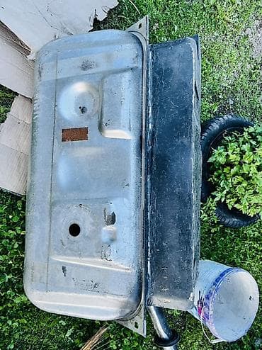 Топливный бак Mercedes-Benz