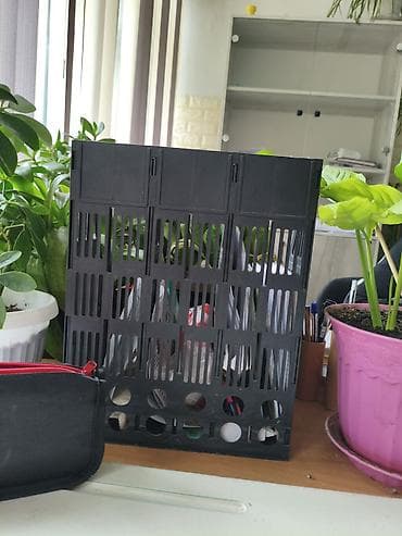 очень нужны: Вертикальный пластиковый органайзер для документов/журналов. - — 1