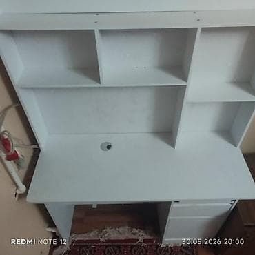 куплю письменный стол: Компьютерный стол, Б/у, С полками — 1
