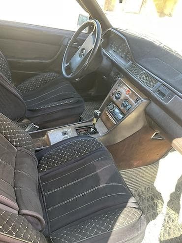 Продажа авто: Mercedes-Benz E-Class: 1988 г., Механика, Седан — 3