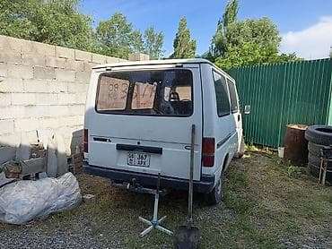 бус грузовик: Легкий грузовик, Ford, Стандарт, 3 т, Б/у — 2