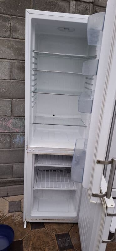 холодильник в оше: Холодильник Hisense, Б/у, Двухкамерный, De frost (капельный), 75 * 185 * 70 — 4