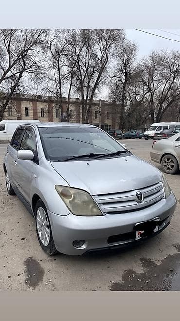 Toyota Ist: 2002 г., 1.5 л, Хэтчбэк
