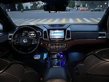 подсветка салона: Ssangyong Rexton Khan: 2019 г., 2.2 л, Автомат, Дизель, Пикап — 10