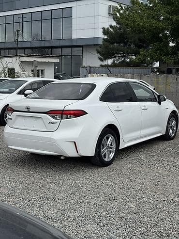 Toyota Levin: 2022 г., 1.8 л, Вариатор, Гибрид, Седан — 3