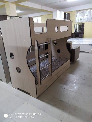 детский шфанер: Для детей 
размеры 180&80
материал ЛДСП — 4