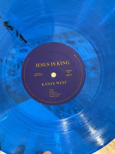 travis scot: Виниловая пластинка Kanye West – “Jesus Is King” — 2