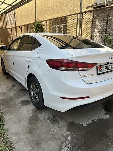 Hyundai Avante: 2018 г., 1.6 л, Автомат, Бензин, Седан