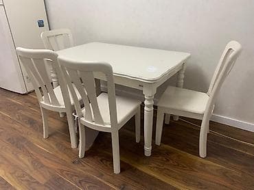 Кухонный стол и стул, цвет - Белый at lalafo.kg Кухонный стол и стул, цвет - Белый