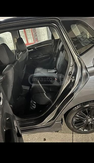 продаю хонда фит ош: Honda Fit: 2018 г., 1.5 л, Автомат, Бензин, Хэтчбэк — 6