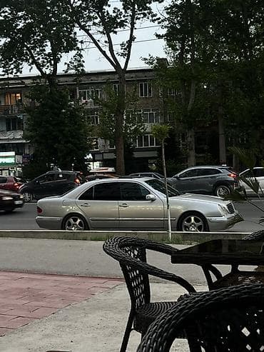 124 е320: Mercedes-Benz E-Class: 2001 г., 3.2 л, Автомат, Бензин, Седан — 2