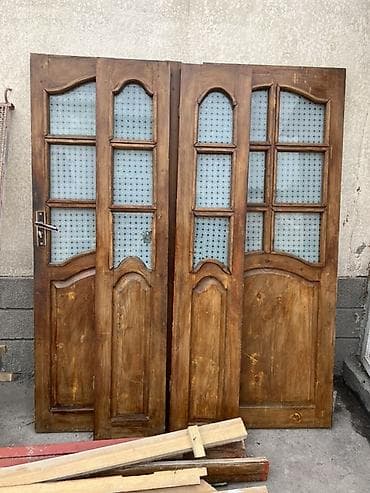 j1 mini: Двухстворчатая межкомнатная дверь из массива дерева с остеклением. Бу — 1