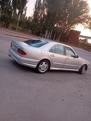 Mercedes-Benz E-Class: 2001 г., 3.2 л, Автомат, Бензин, Седан — 1