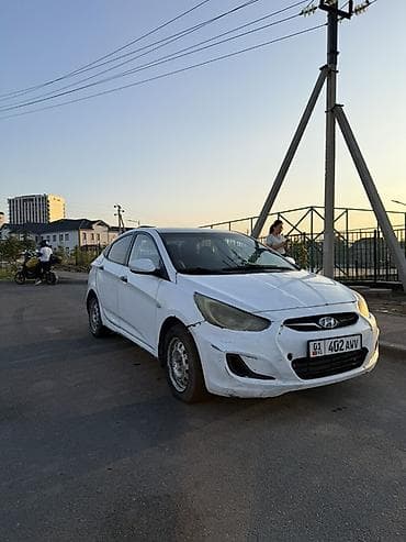 mazda cronos: Hyundai Solaris: 2013 г., 1.6 л, Механика, Бензин, Седан — 2