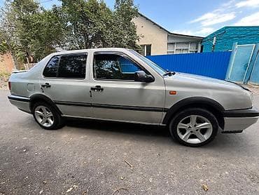 ли 9 авто: Volkswagen Vento: 1994 г., 1.8 л, Механика, Седан — 7