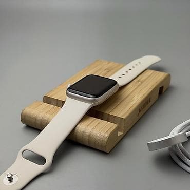 Apple Watch 9 41 mm silver Полный комплект : Зарядка коробка