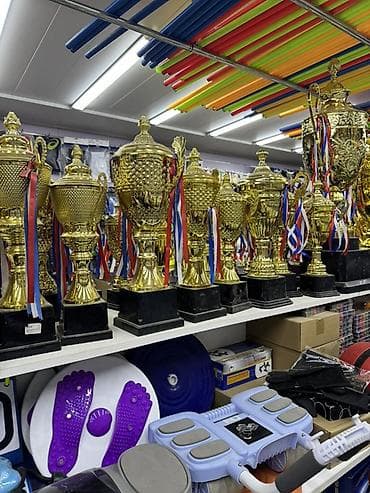 триколор: Кубки для награждения — серия классических золотых трофеев на — 3