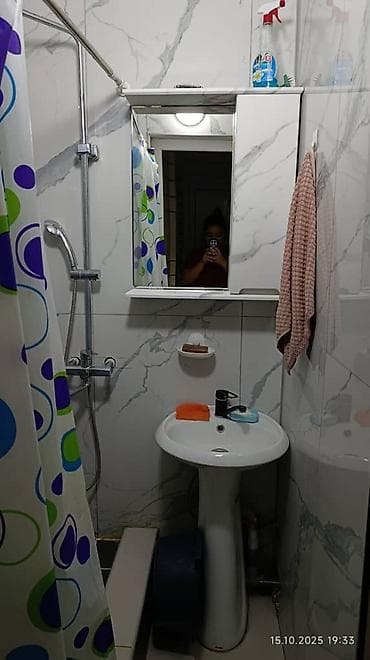 сдам комнату с хозяйкой: 1 комната, 13 м², Гостиничный тип, 1 этаж, Косметический ремонт — 1