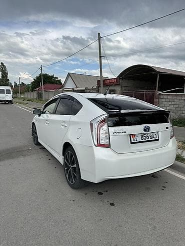 тойота приус с: Toyota Prius: 2015 г., 1.8 л, Вариатор, Гибрид, Хэтчбэк — 9
