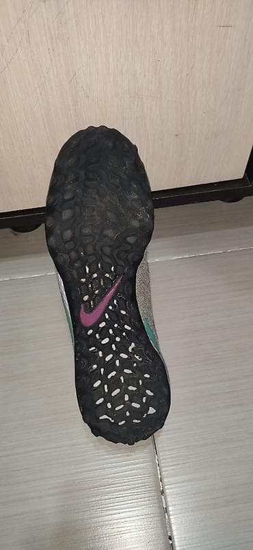 Дроны: Футбольные бутсы/кроссы для зала и искусственного покрытия Nike — 8