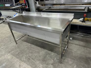 оборудование для кафе и ресторанов бу: Котломойка, ванна, раковина, стол из нержавейки, стол мучной, плиты — 3