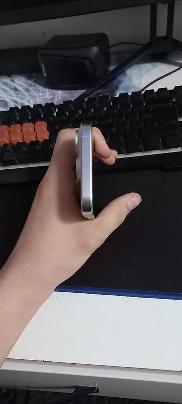 Apple iPhone: IPhone 15 Pro, Б/у, 256 ГБ, Серебристый, 89 % — 3