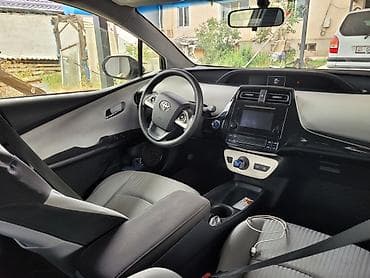 2016: Toyota Prius: 2016 г., 1.8 л, Вариатор, Гибрид, Хэтчбэк — 9