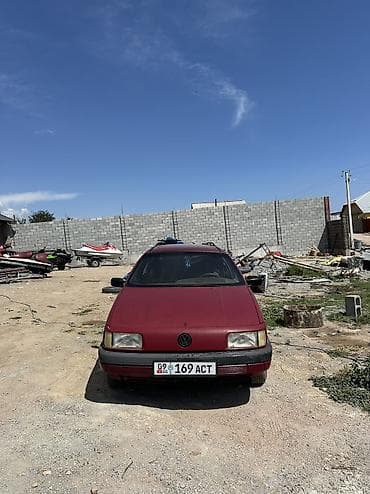 водный катер: Volkswagen Passat Variant: 1988 г., 1.8 л, Бензин, Универсал — 1